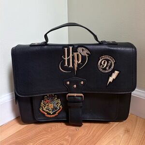 Primark Black Hogwarts Crest crossbody NWT